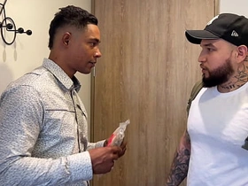 黑人邻居用大鸡巴操我屁眼 gay handsome chinese porn