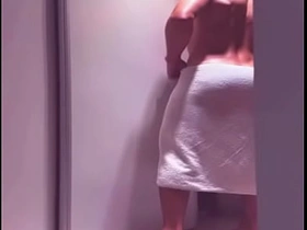 在淋浴间撞见醉酒好友帮他发泄郁闷 gay chinese mens porn