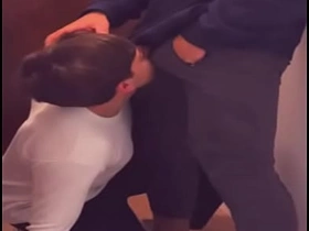 送披萨的小哥毫不留情地干我 90s unconcerned chinese porn