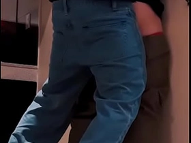 发情的同学趁家里没人把他的鸡巴塞进来 pinoy gay chupa porn