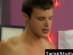 亚裔男性射精照片 Ryan Sharp本来没性趣 japanese gay sm porn