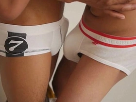 浴室激情性爱 chirr asian porn gay