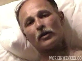 熟男史蒂夫撸管 asian porn gay