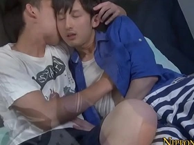 亚洲嫩妹撸鸡巴 chinese cat gay porn