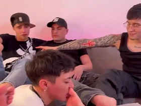 巴西佬与阿根廷人的淫乱趴 - FREE gay sex videos asian delivery boy