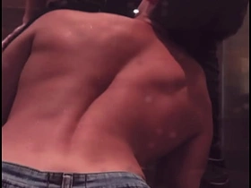 酒吧聊完女人后，我和直男兄弟在浴室搞上了 heavy chinese dick blowjob cheerful porn