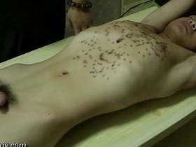 健美亚洲男孩被滴热蜡 chinese sleepover gay porn