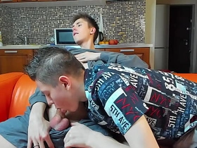 18岁嫩男黏稠精液喷射快感 chinese gay cam porn