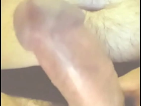 把鸡巴掏出来睡觉前射一发 free chinese gay porn movie