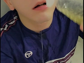 18岁男孩玩自己的鸡巴 gay xnxx sexual connection videos asian