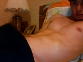 英俊亚裔男子打飞机 unconcerned chinese robber porn