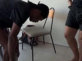 客户来询价结果被黑屌捅爆还吃了两发浓精 hot gay porn stars