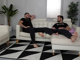 周六晚上被说服的直男 hot beard gay porn