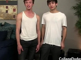 亚洲基佬酒店开房 Riler 被Zaden 干到自撸 unconcerned porn chinese bros