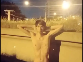 天桥上暴露 sex porn videos gay asian