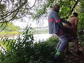 工人在草丛里狂干老外墨西哥佬 indonesian gay sex porn