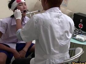 亚洲少年在办公室被医生诱奸肛交 japanese straight guys in gay mating porn