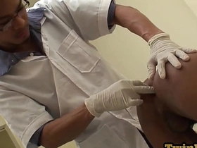 尿尿亚洲嫩鸡肛检后被医生无套内射 asian china gay sexual congress videos download