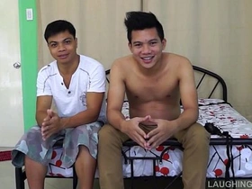 亚洲男孩Rolly被挠痒并射一脸 china young gay porn