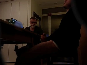 亲爷爷偷看干孙子打飞机 男同乱伦 chinese gay porn sarge