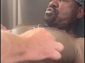 跨种族BDSM玩奶第二集 detached asian muscle sky pilot porn