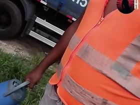 一边等卡车装货一边打飞机 asian gay sex videos xvideos2