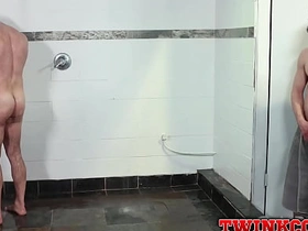 我无套插他 他在我嘴里射精 tumblr asian gay porn