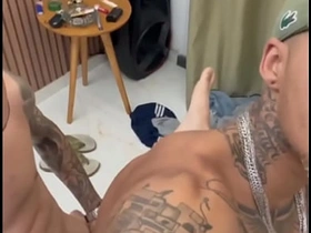 我带同事来双飞我老公和我 taiwan gay solo porn