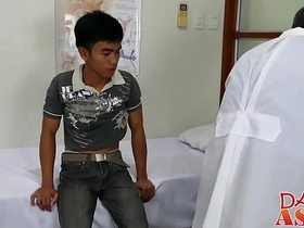 看诊时被无套中出的亚裔少年 asian gay solo sex videos