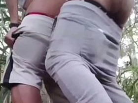 在隐秘公园小径上被爆菊 asian gay socks porn