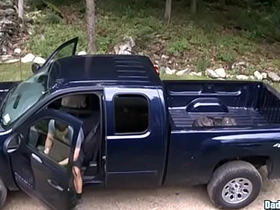 DaddysexFiles: 康纳·哈比跪着给继父艾伦·西尔弗口交 吮吸他那青筋暴起的鸡巴 hot wrestling gay porn