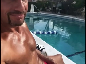 池畔躺平任操 japan bareback gay porn