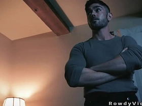 沉迷游戏的直男第一次被肛交 asian gay sex videos twitter