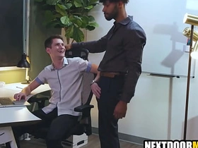 办公室的第一天 china gay bear porn