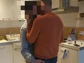 直男建筑工Jack坐在老爹大腿上 hot muscled gay porn