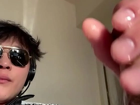 亚洲自拍打飞机 korean boys joyful porn