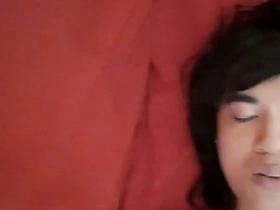 业余男同视频里苗条光滑瘦仔撸性感鸡巴的脸腹肚脐眼嘴皮肤多角度 bald asian gay porn