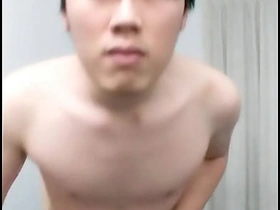 可爱的亚洲小鲜肉打飞机 hot gay porn movies