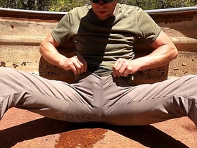 徒步裤子里尿湿8次 hot careless porn homemade