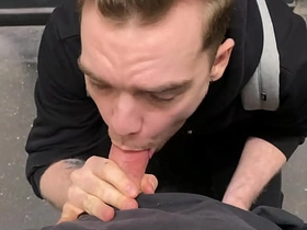 户外口活到被抓现行 detached porn hot house