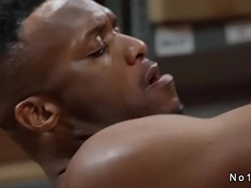 仓库同事跨种族基佬肛交 gay buff asian porn