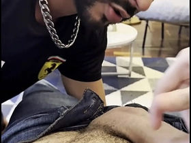 发现邻居儿子的鸡巴大得惊人 pinoy gay porn videos