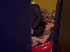 继父偷看继子和他男友躲起来做爱 asian gay sex videos site