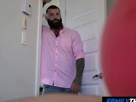 家庭嫩肉 - 和熊系继父共度情人节 asian gay porn student