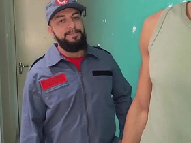 跟我工作的公寓里直男住户搞上了 sex gay videos asian