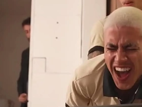 我在办公室搞同事被老板监控看到，这骚货忍不住加入了——免费看 chinese armpit detached porn