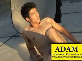 亚裔男模Adam asian gay uncles carnal knowledge videos