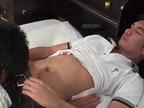 亚裔嫩男Toey与Wan无套内射 chinese gay cum dump porn