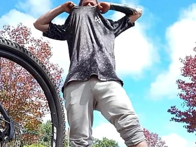 骑单车让我鸡儿梆硬 japanese superhero gay porn